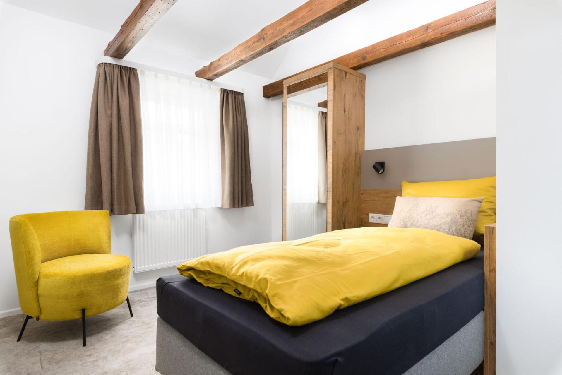 Hotel Zur Traube Uffenheim Экстерьер фото