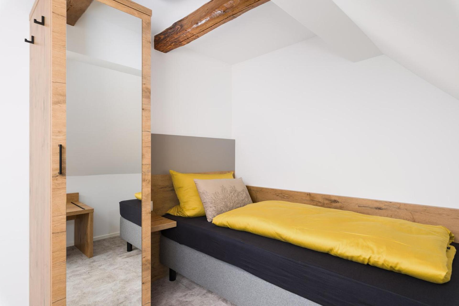 Hotel Zur Traube Uffenheim Экстерьер фото