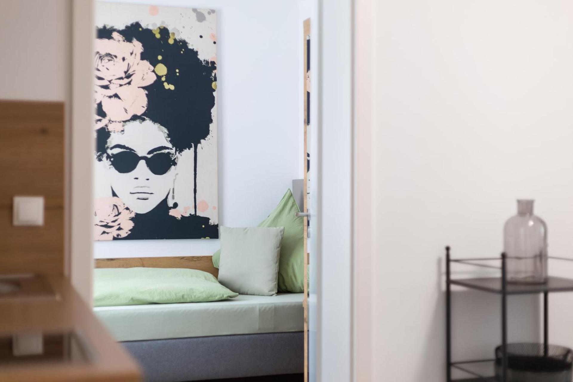 Hotel Zur Traube Uffenheim Экстерьер фото