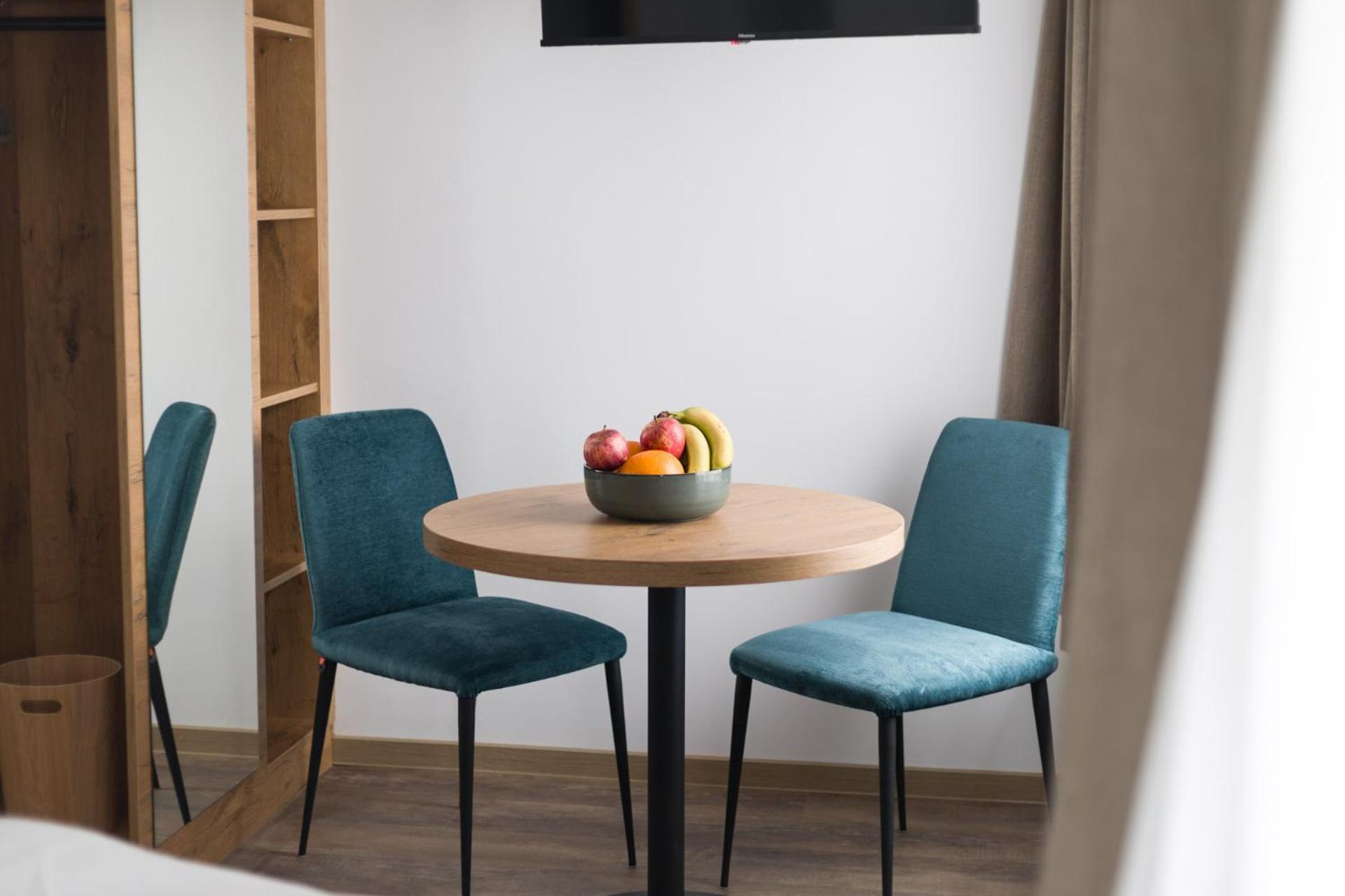 Hotel Zur Traube Uffenheim Экстерьер фото